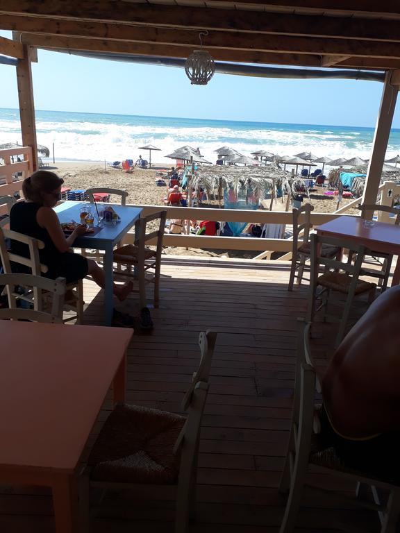 מרטיאס Apartment Alexis Armeno מראה חיצוני תמונה