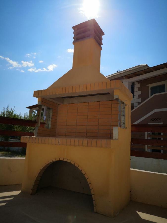 מרטיאס Apartment Alexis Armeno מראה חיצוני תמונה